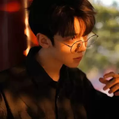 秦明凝